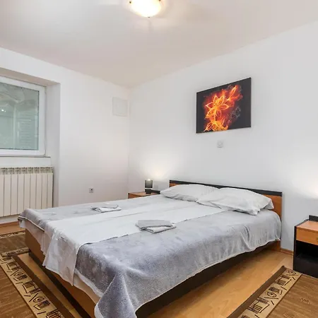 Lovely In With Wifi Holiday home