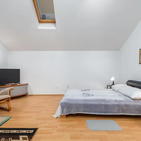 Lovely In With Wifi Holiday home *