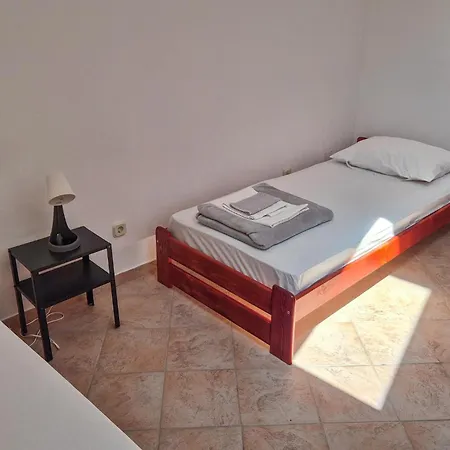 Дом отдыха 4 Bedroom Lovely In